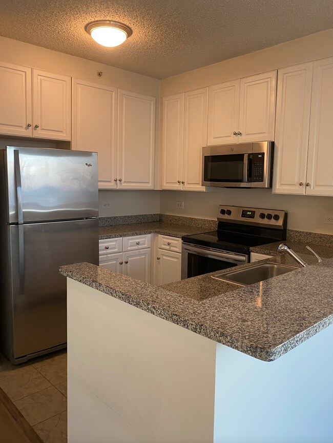 Kitchen - 35 Hudson St