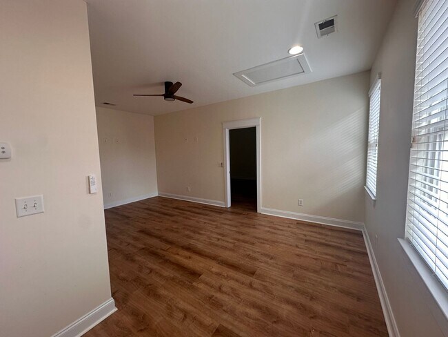 Building Photo - Market Common - Available Now!