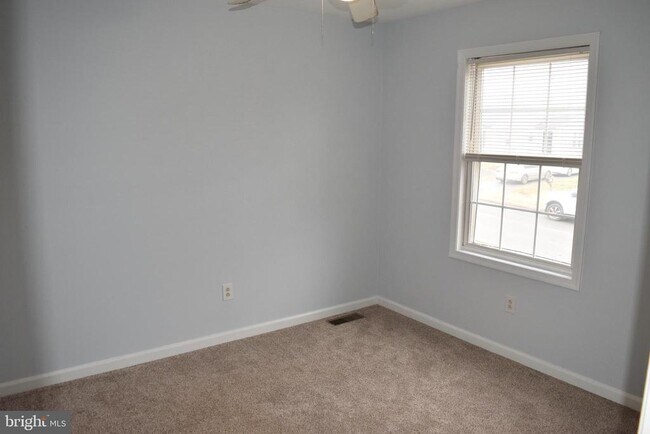 Building Photo - 3011 Roberts Rd