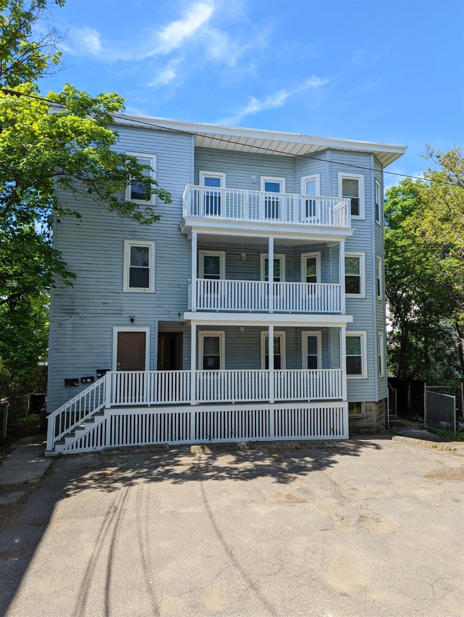 Building Photo - 8 Lowell Cir