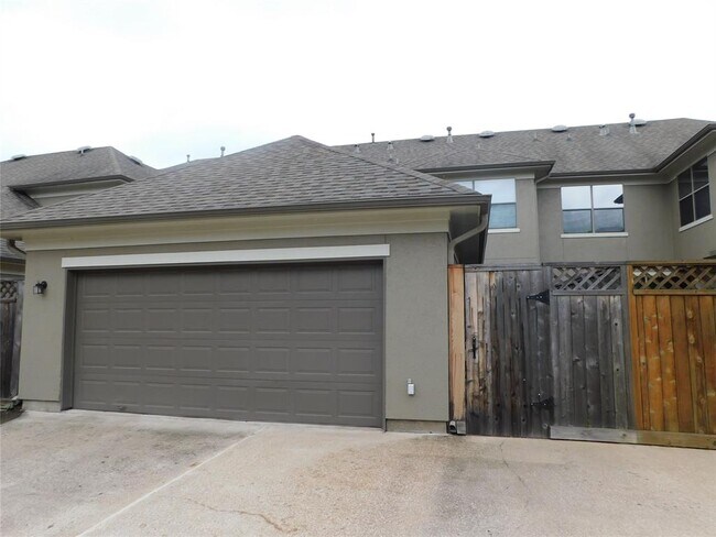 Building Photo - 4333 Lake Run Dr
