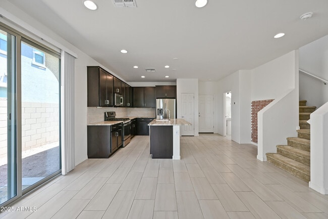 Building Photo - 4035 S 58th Ln