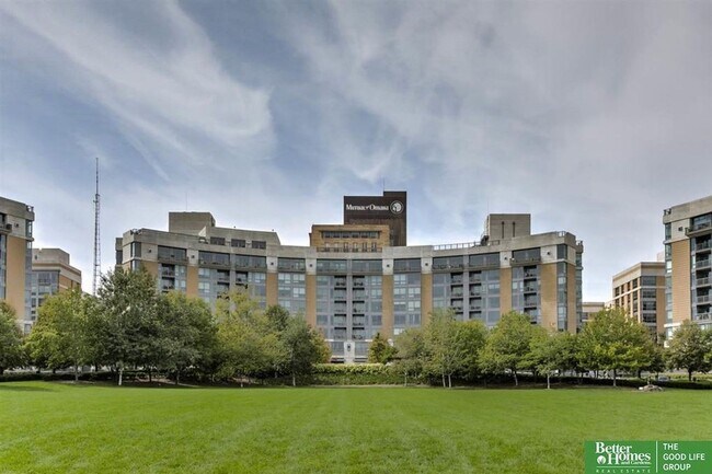 Building Photo - RICH 220 S 31 AVE #3610