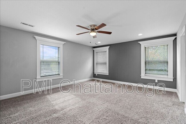 Building Photo - 8229 Pierpoint Dr