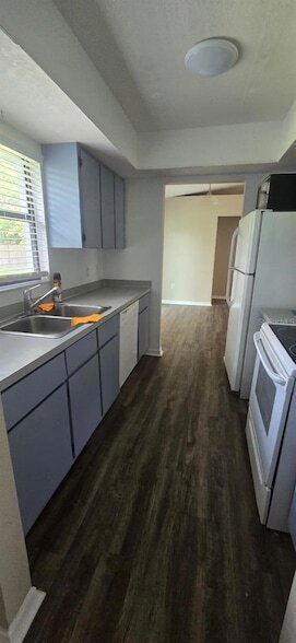 Building Photo - 5498 Montego Ln