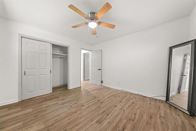 Building Photo - 5300 Binford Pl SW