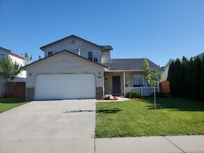 Building Photo - Cute Caldwell Home