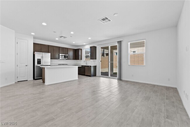 Building Photo - 966 Ferodale Ave
