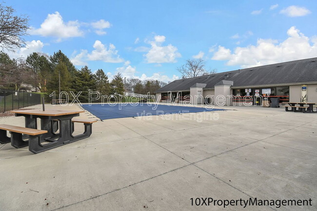 Building Photo - 171 Glenkirk Dr