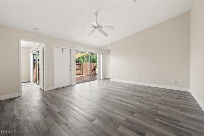 Building Photo - 15467 Crystal Lake Dr