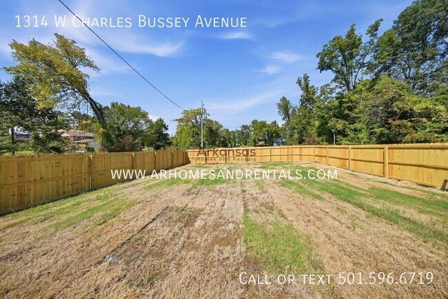 Building Photo - 1314 W Charles Bussey Ave