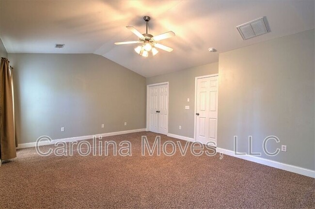 Building Photo - 823 Terrace Creek Dr