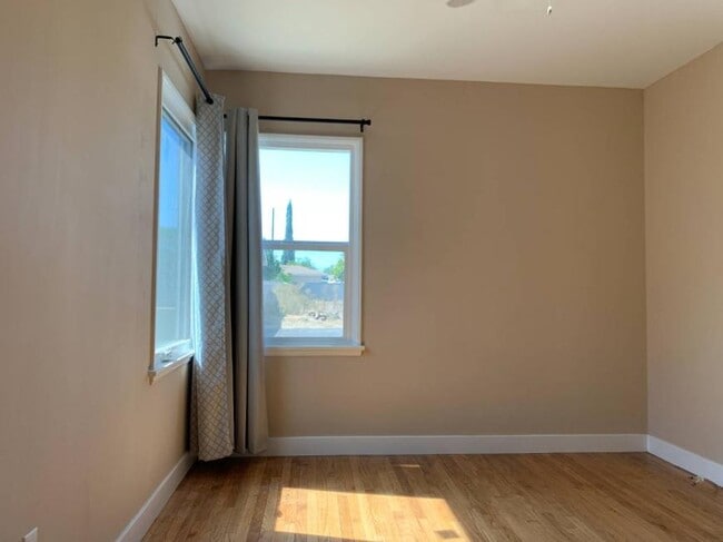 Building Photo - 2.0 bedroom in Rosemead California 91770