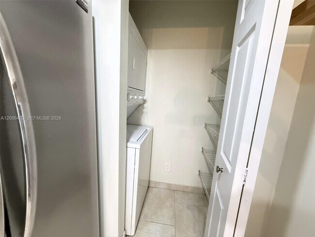 Building Photo - 770 Claughton Island Dr