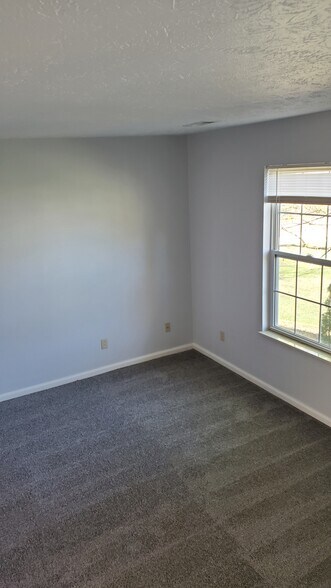 Living Room- new carpet - 1503 5th St