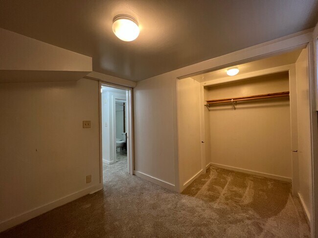 Building Photo - 5511 Brooklyn Ave NE