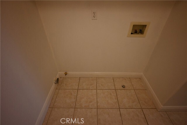 Building Photo - 37 Amoret Dr