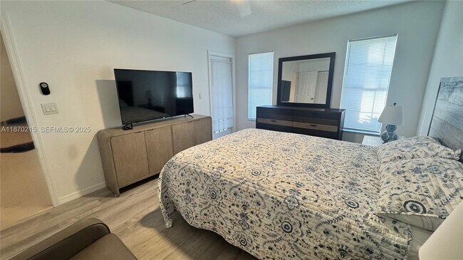 Building Photo - 5339 Treetops Dr