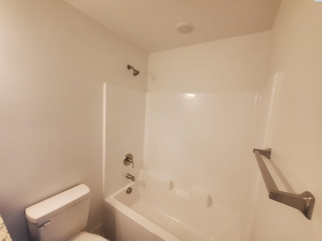 Building Photo - New duplex for rent