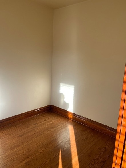 Building Photo - 4154 W 21st Pl