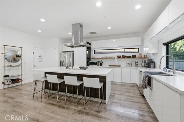 Building Photo - 5487 Blanco Way