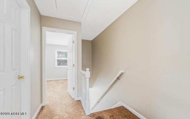 Building Photo - 53 Briar Mills Dr