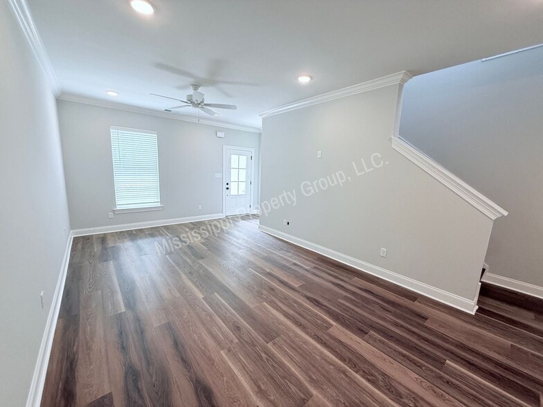 Building Photo - 3532 Fenwick Wy