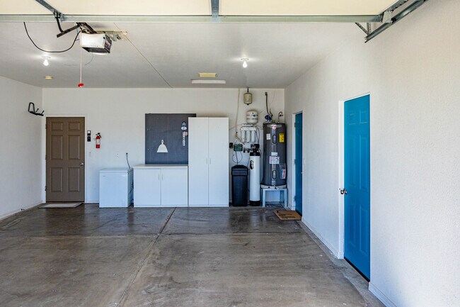 Building Photo - 820 Avalon Ave