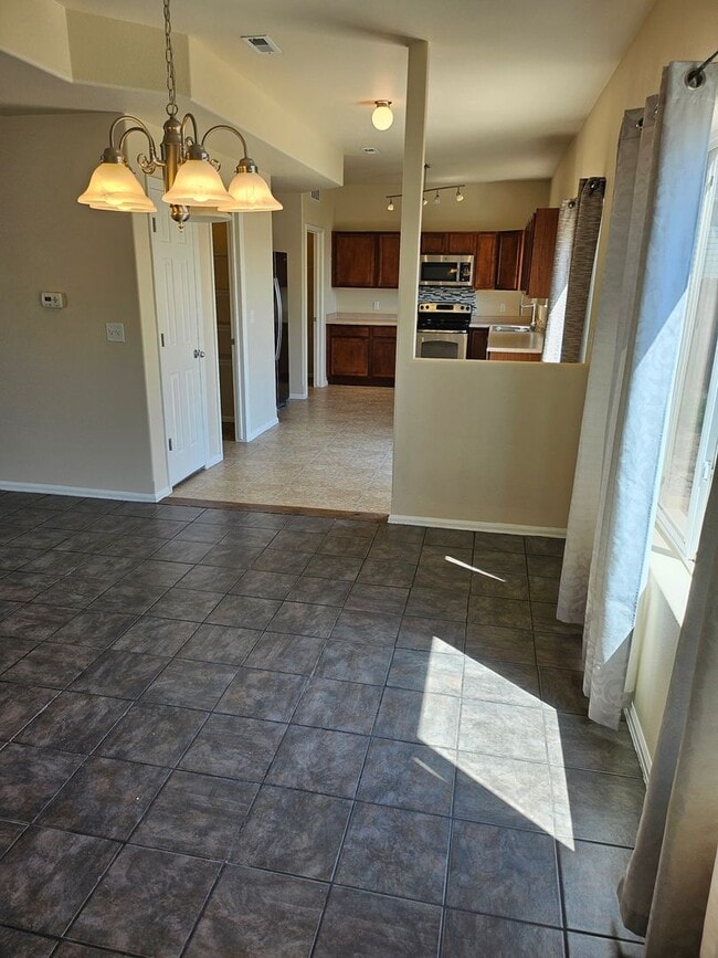 Building Photo - ALL PROSPECTIVE TENANTS MUST SUBMIT A $58 ...