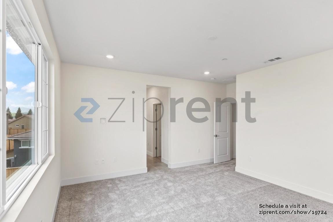 Building Photo - 5418 Paularo Wy