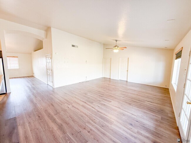 Building Photo - 3590 W 27th Pl