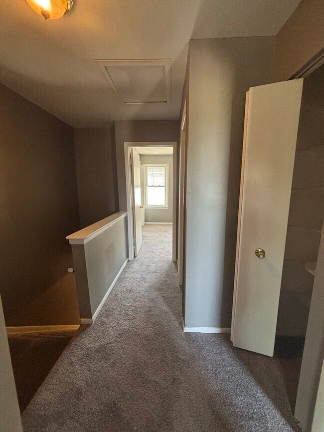Building Photo - 2 Bedrooms Plus Den