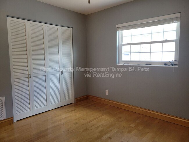 Building Photo - 2106 N Overbrook Ave