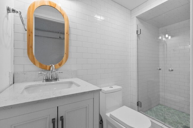 Building Photo - 4Bd/1.75Ba Seattle House