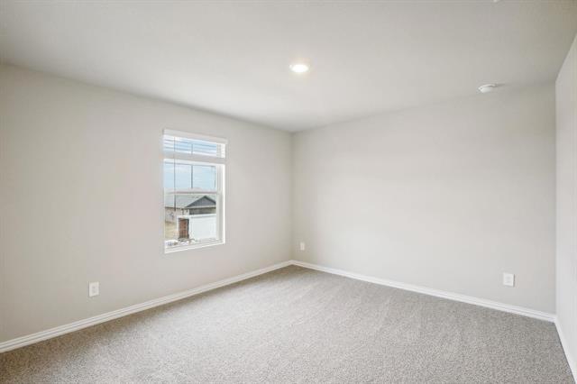 Building Photo - 4001 Medina Dr