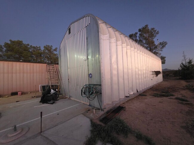 Building Photo - 23708 Gazana St