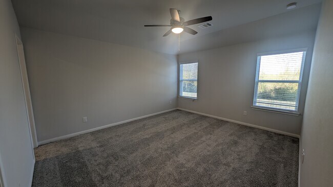 Building Photo - 411 Sandall St