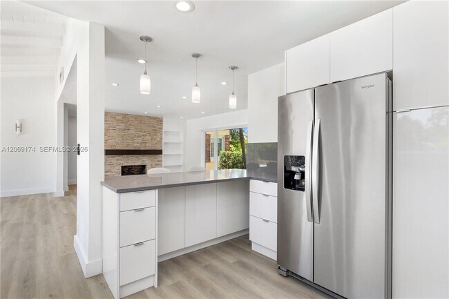 Building Photo - 330 Coconut Isle Dr