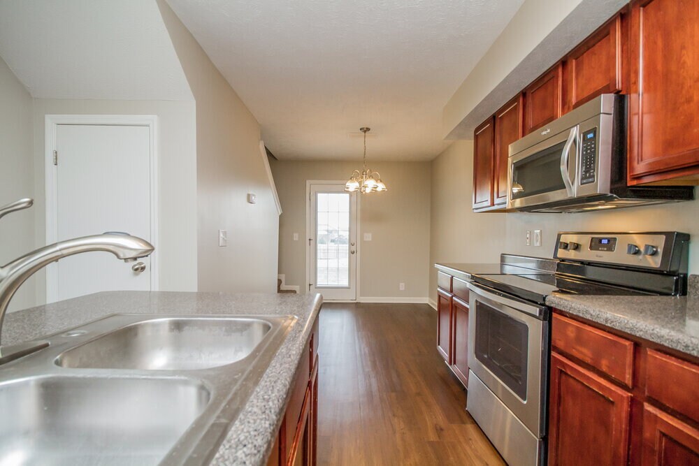 Building Photo - 2726 Apostle Ln