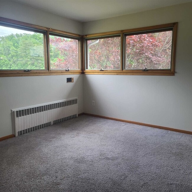 Building Photo - 165 Rokeby Rd