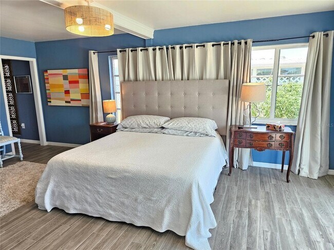 Building Photo - 2353 Bal Harbour Dr