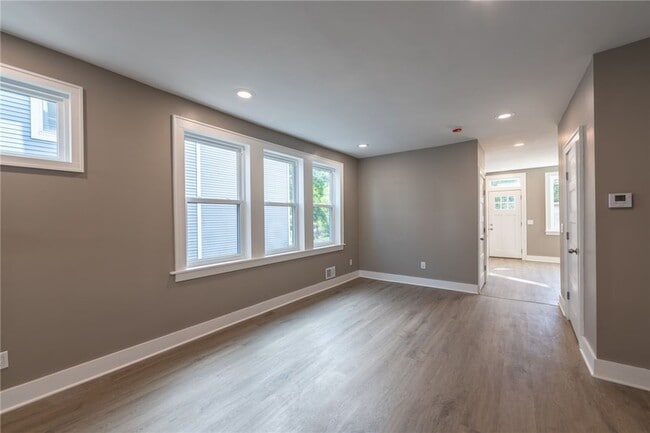 Building Photo - 531 N Euclid Ave