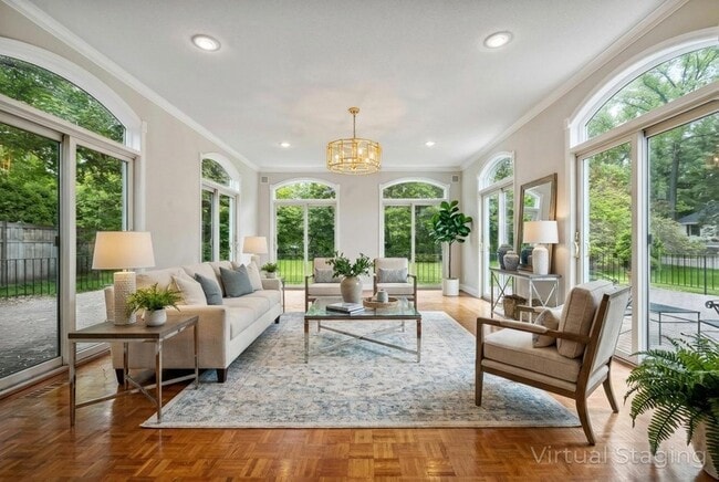 Building Photo - 5721 Londonderry Rd