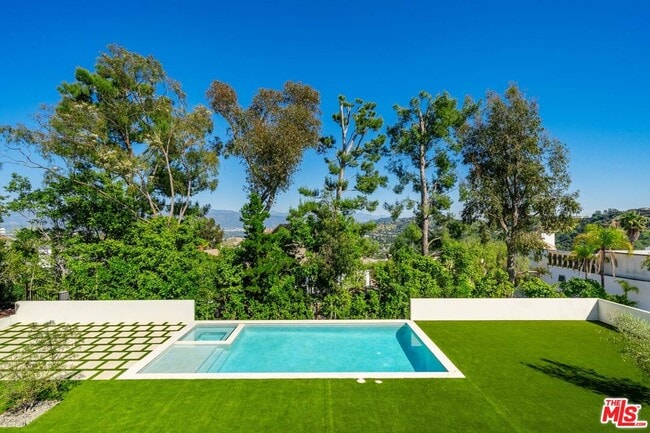 Building Photo - 12001 Crest Ct