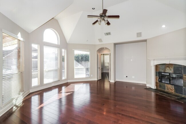 Building Photo - 2718 Van Gogh Ln