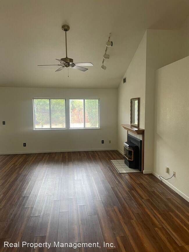 Primary Photo - 4 br, 3 bath House - 525 Chancellor Blvd