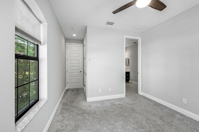 Building Photo - Live in the gorgeous, desirable Arrivas Vi...