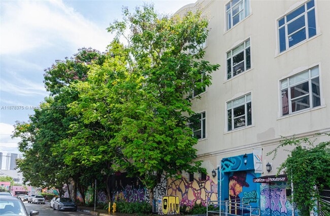Building Photo - 250 NW 23rd St