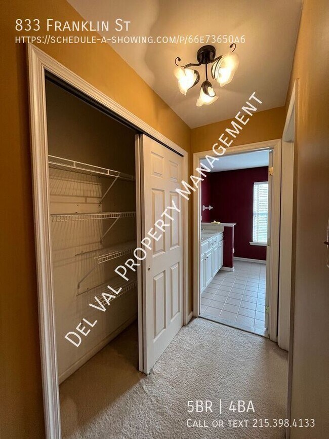 Building Photo - 833 Franklin St