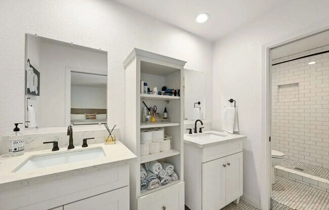 Building Photo - 531 Camino Del Mar